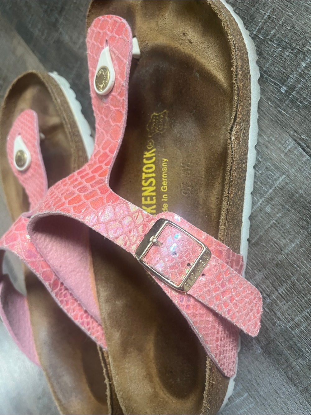 Birkenstock Pink Snake-Print Gizeh Thong Sandals - Picture 3 of 4